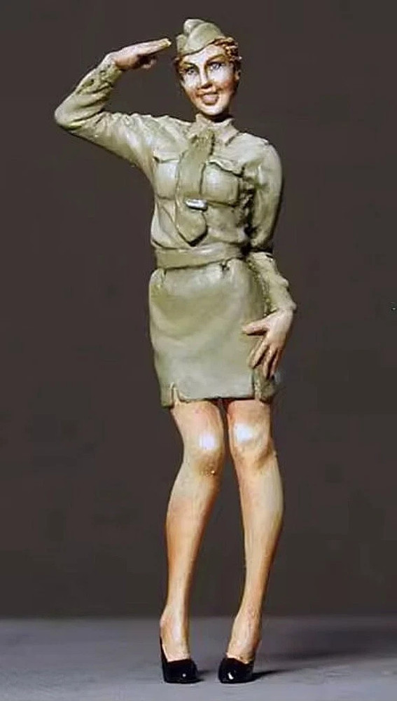 1:35 Resin Model Kit Figure Beautiful Woman uniform Officer Army Unpainted