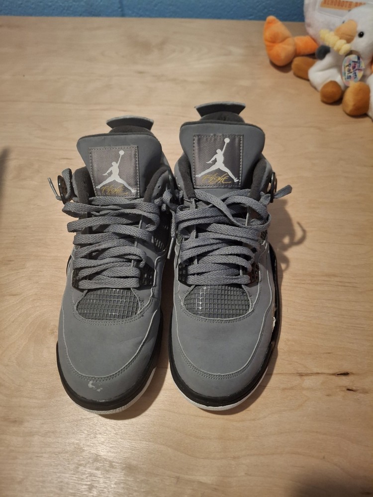 2004 Jordan 4 Cool Grey Size 11 *NO MIDSOLE* needs Work/repair