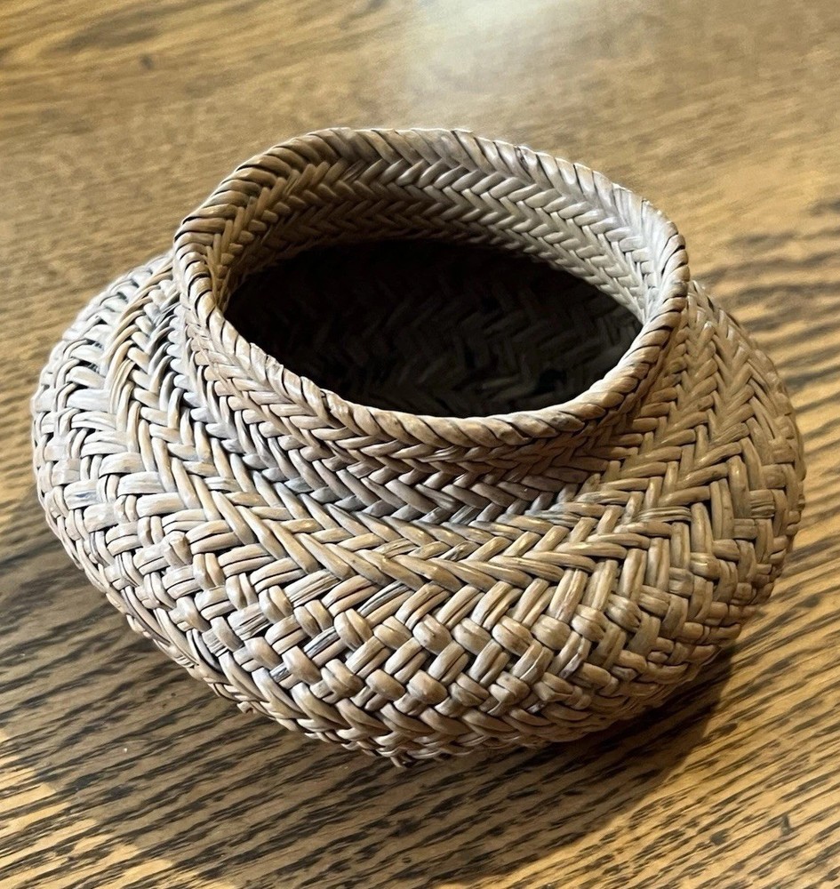 Vintage Hand Woven Pineneedle Coiled Basket Pot Southwest Studio Art 1960 Used
