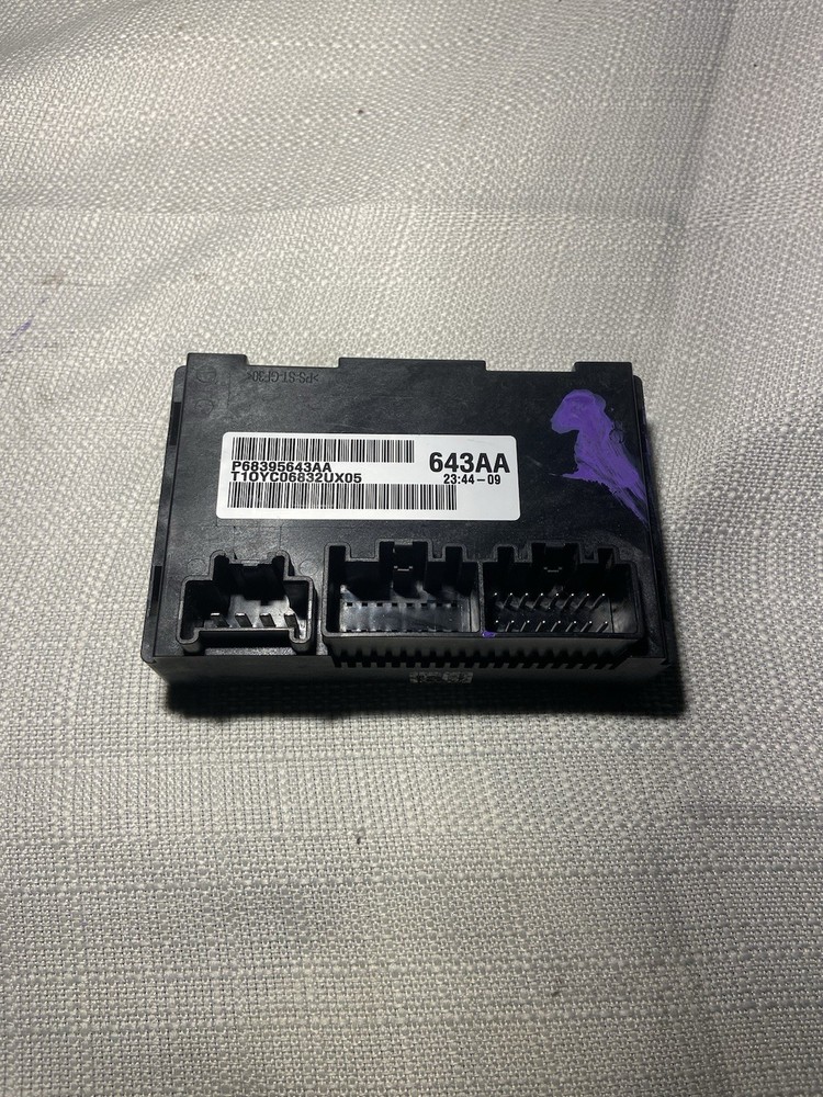 Genuine 11-13 Durango Grand Cherokee Transfer Case Control Module TCM 68395643AA