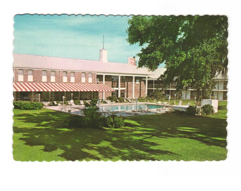 The Ramada Inn Ocala Florida vintage postcard unposted