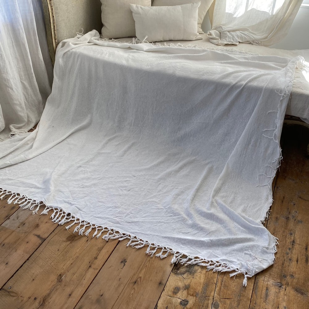 Matelasse Vintage White Woven Blanket French bed cover textile hand-made with k