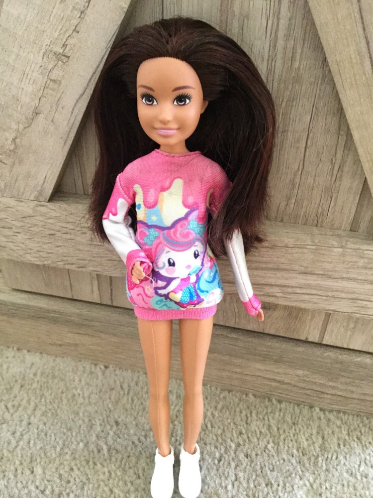 Mattel Stacie Barbie Doll Shoes Solid White Color Sneakers Tennis Shoes 1 Pair