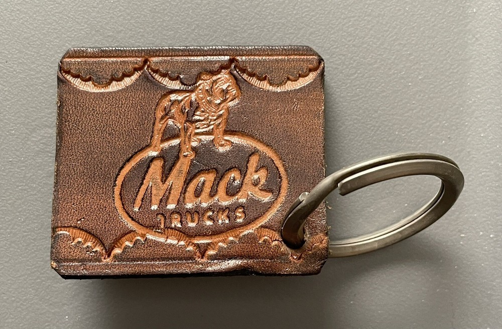 VINTAGE MACK TRUCKS BULL DOG Leather Keychain