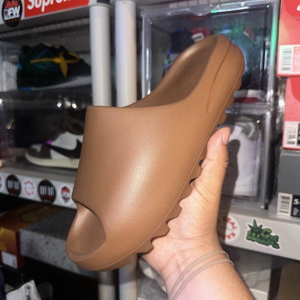 Yeezy Slide Flax Size 10