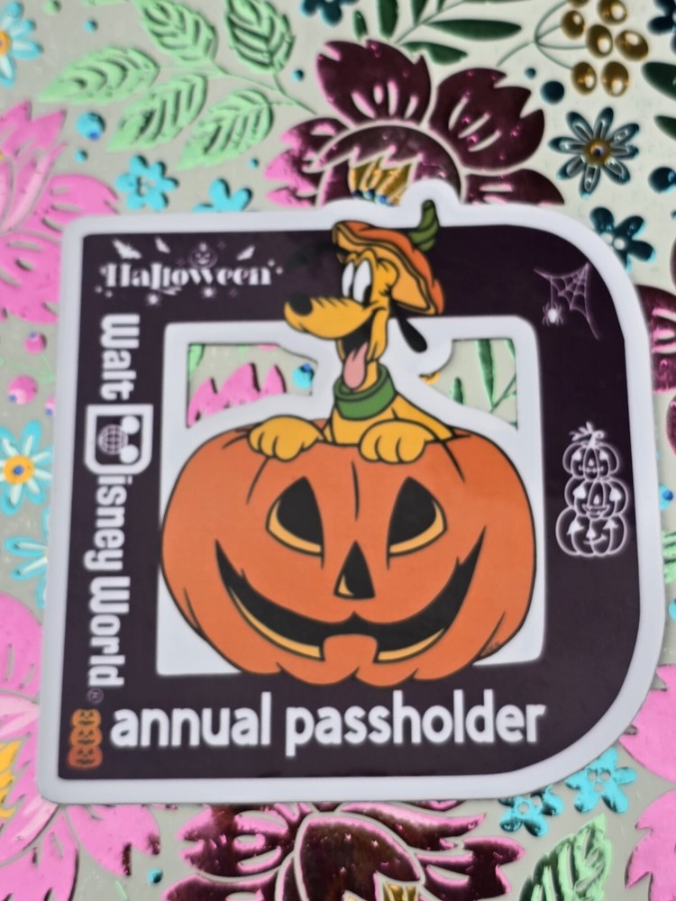 Disney annual  passholder Magnet Pluto Halloween  ''FAN ART  MAGNET'