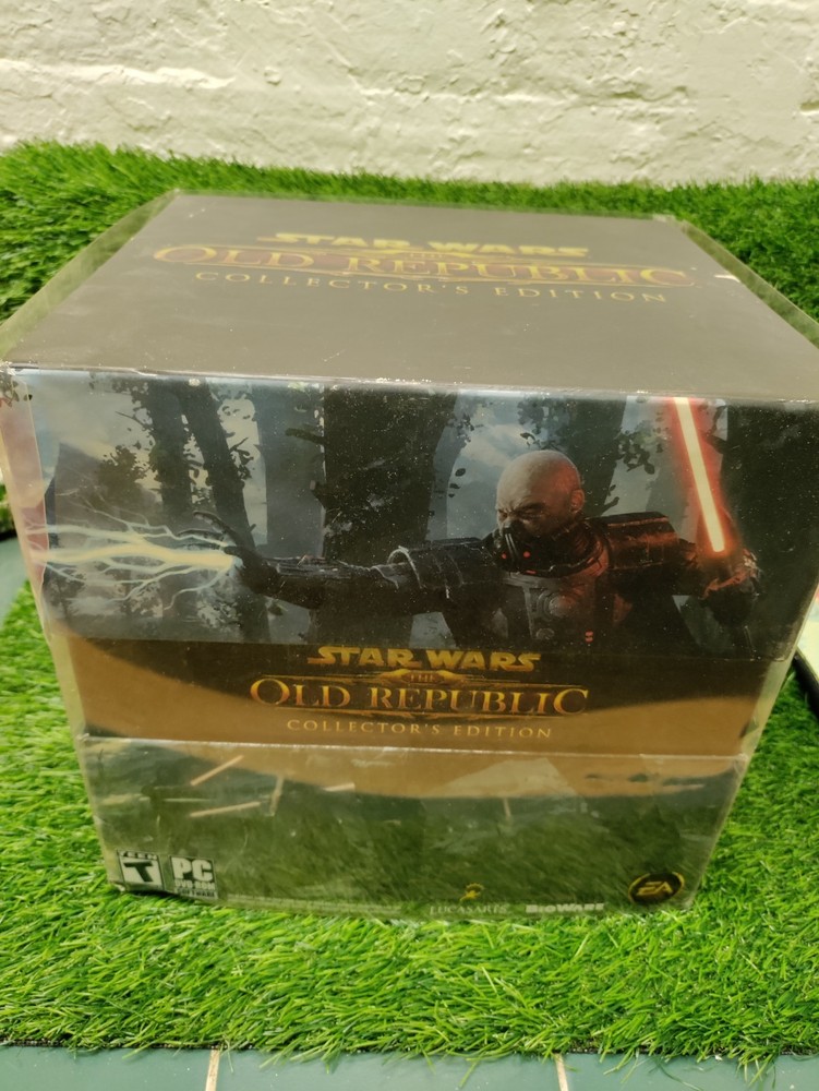 Star Wars The Old Republic Collector's Edition STATUE AND BOX ONLY