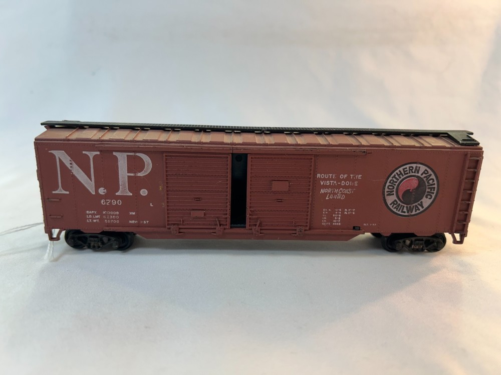 Athearn 1312 HO Scale Northern Pacific 50' Dbl Door Auto Box Car, NP #6790