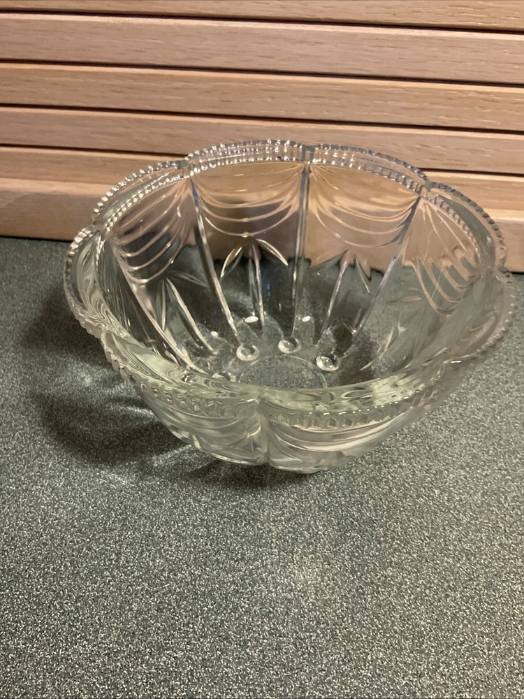 Vintage Kig Indonesia Clear Glass Bowl With Scalloped Rim