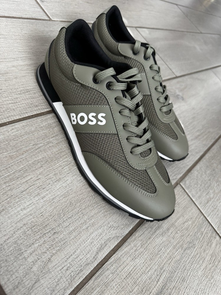 Hugo Boss Men’s Olive Green Low Top Sneakers Size 43