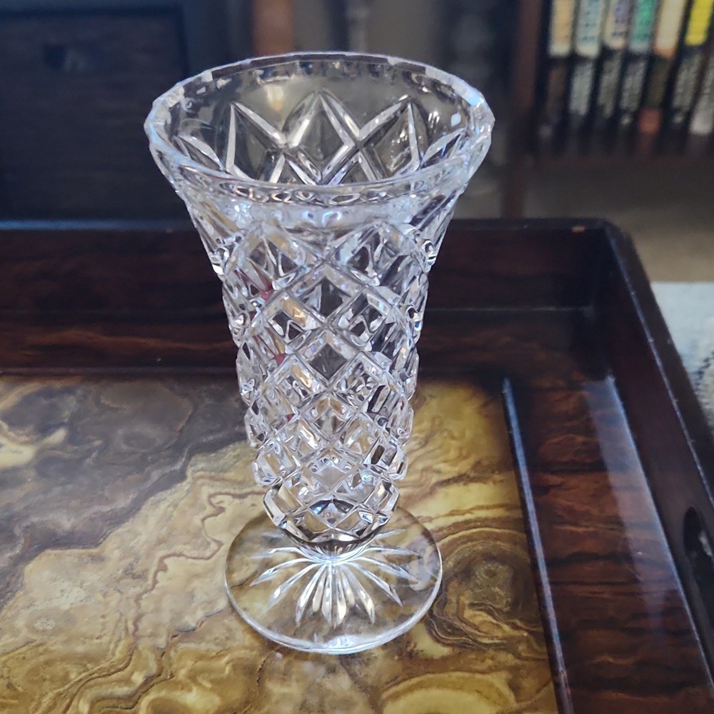 Clear Cut Glass Vase Diamond Pattern Decorative Glossy Finish