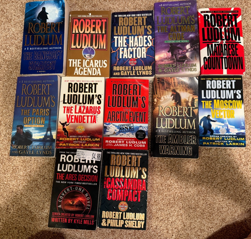 Robert Ludlum 37Book Lot Espionage Spy Thriller Bourne Series Bundle