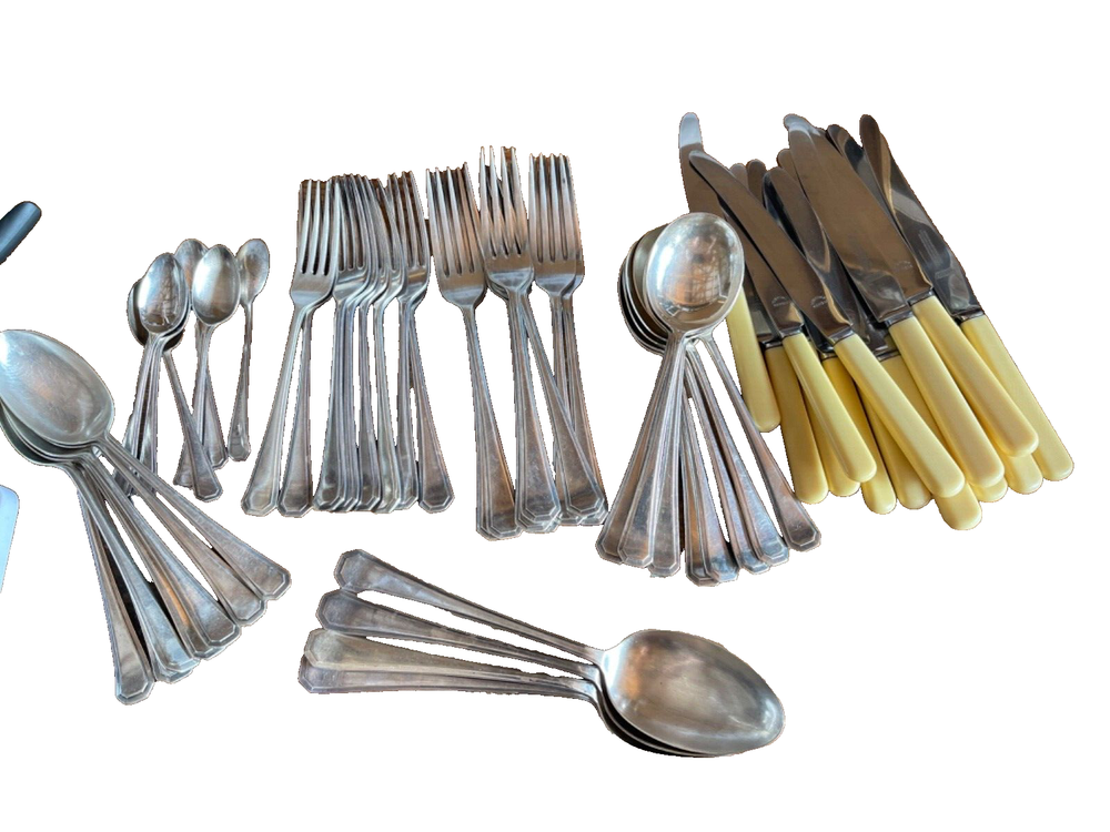 Elegant 44-Piece Winegartens Bishopsgate London Silver Plate Faux Bone Cutlery Set
