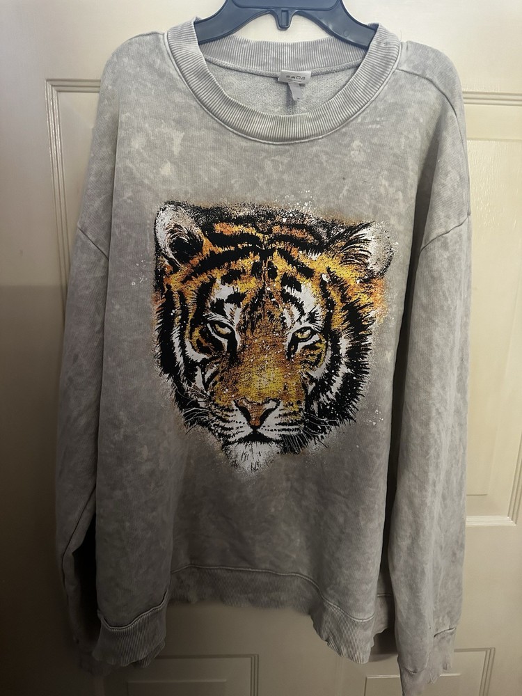 Love Vintage Women's Pullover Sweatshirt Gray Tiger Graphic Animal Print Size M