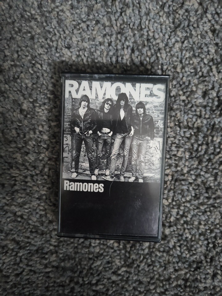 Ramones - Ramones Cassette 1976 Sire M5 6020 Punk Rock Classic