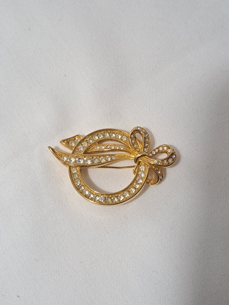 Vintage Nolan Miller Gold Tone Ribbon Bow Circle Crystal Heirloom Pin Brooch