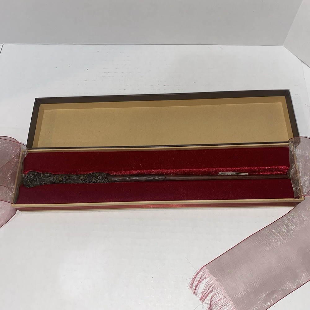 The Noble Collection Harry Potter Wand in Box NN7005 Warner Bros Harry’s Wand