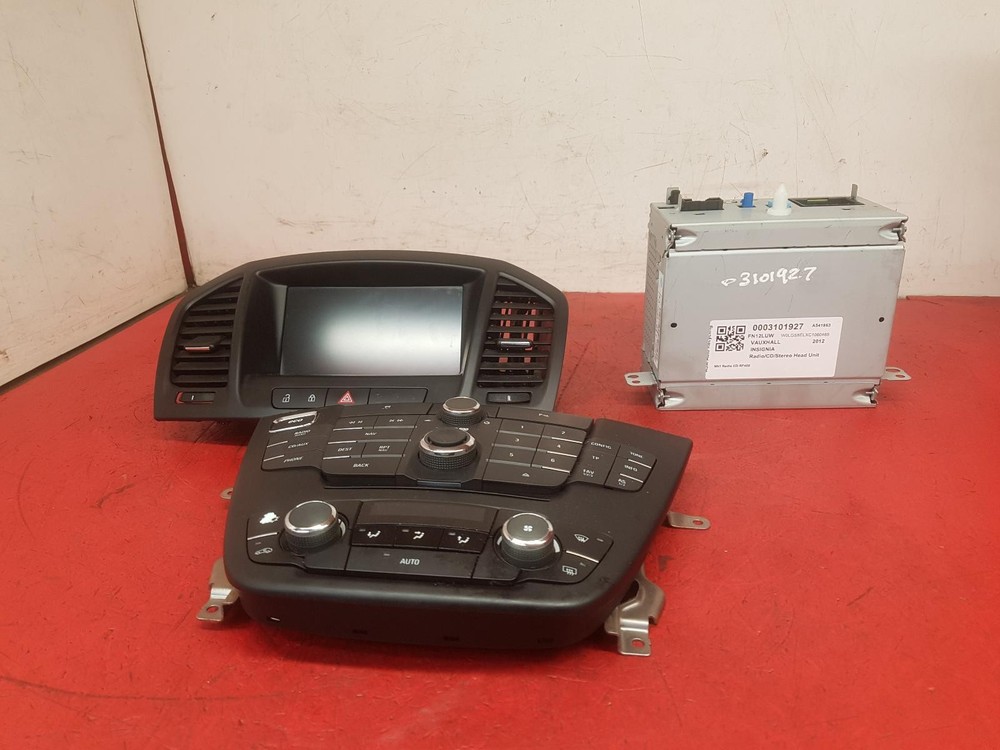 VAUXHALL INSIGNIA RADIO STEREO HEAD UNIT CD + DISPAY 2012
