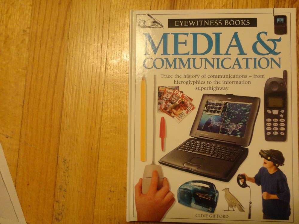 MEDIA AND COMMUNICATIONS (DK Eyewitness Books) by Gifford