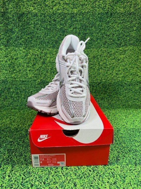 Nike Zoom Vomero 5 – Women’s Size 7.5 – Platinum Violet Silver HV6417-001 NEW