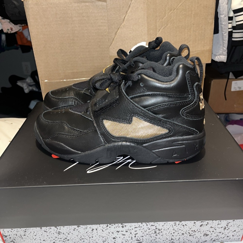 Nike Air Diamond Turf Premium Signing Day HV5788-001 Men’s Size 8