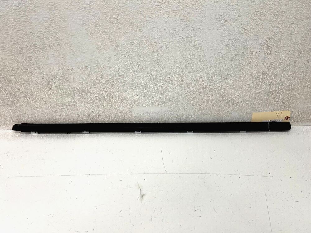 20-22 Hyundai Kona Front Left Driver Side Window Belt Molding OEM LOT3509