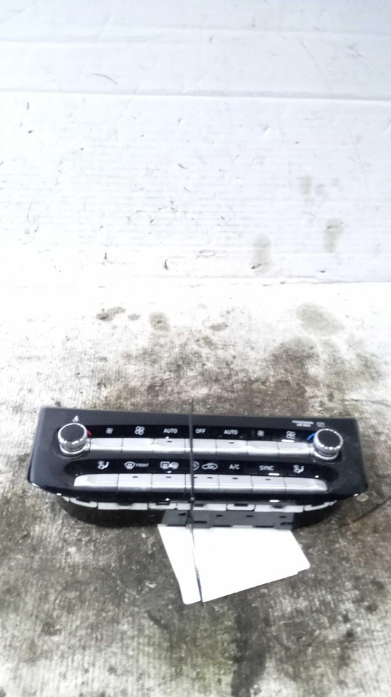 Used A/C Selector Switch fits: 2019 Genesis G90  Grade A-image