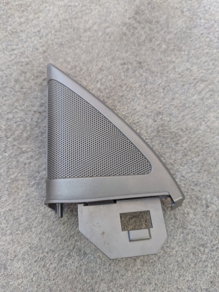 AUDI A5 COUPE PASSENGER SIDE TWEETER SPEAKER COVER 8T0857505