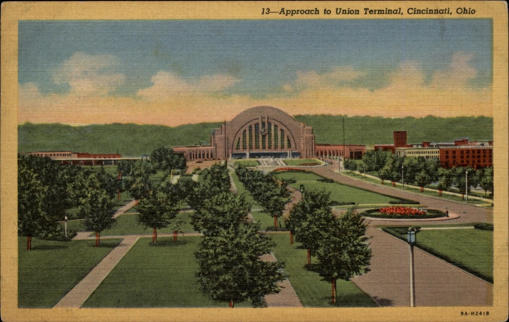 Cincinnati Ohio Union Train Terminal entrance road mailed 1952 linen postcard