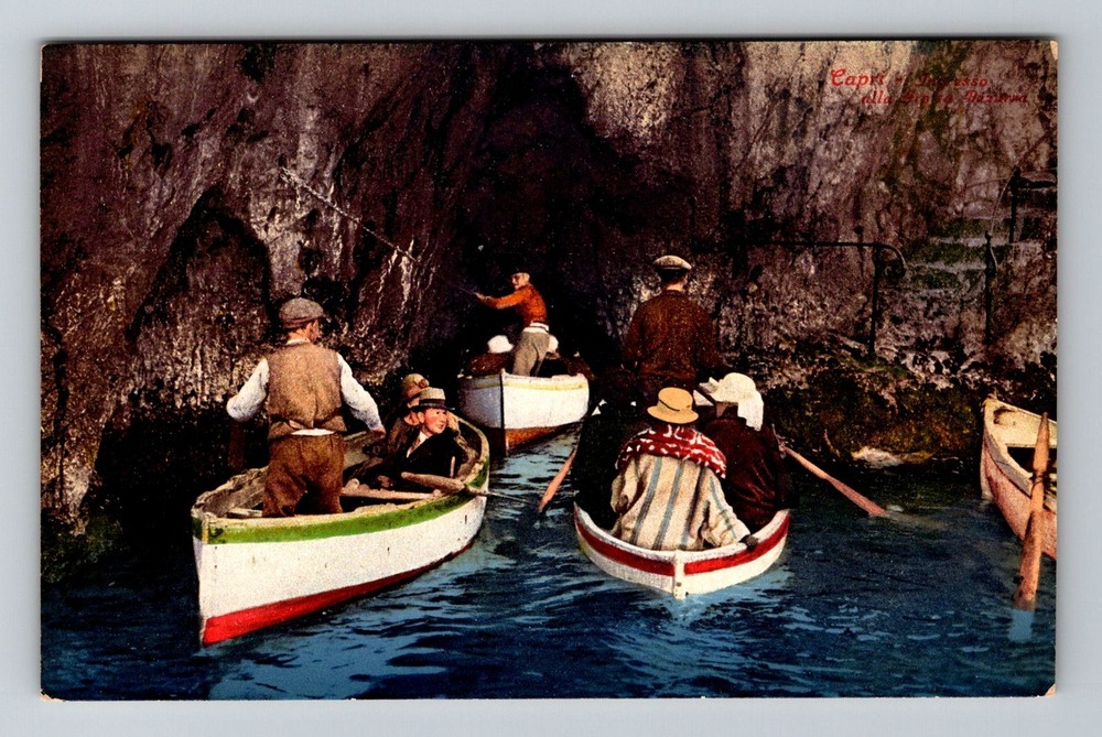 Italy- Capri Visitors In Cave Grotto Souvenir Old View Post PC Vintage Postcard