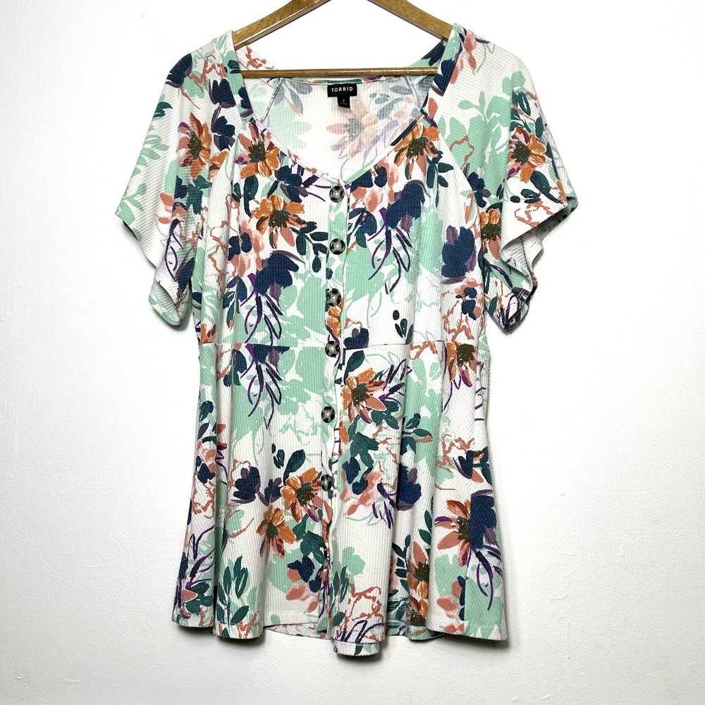 Torrid Shirt Women’s Size 2 Floral Boho Short Sleeve Pullover V Neck Blouse Top