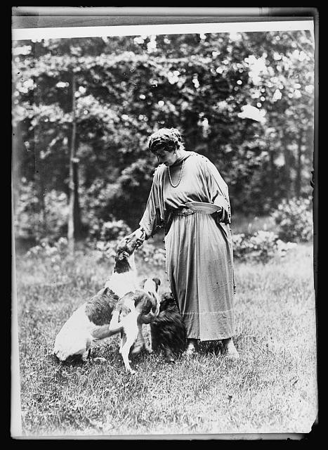 Photo:Queen of Roumania 1919 with Dogs Garden Portrait