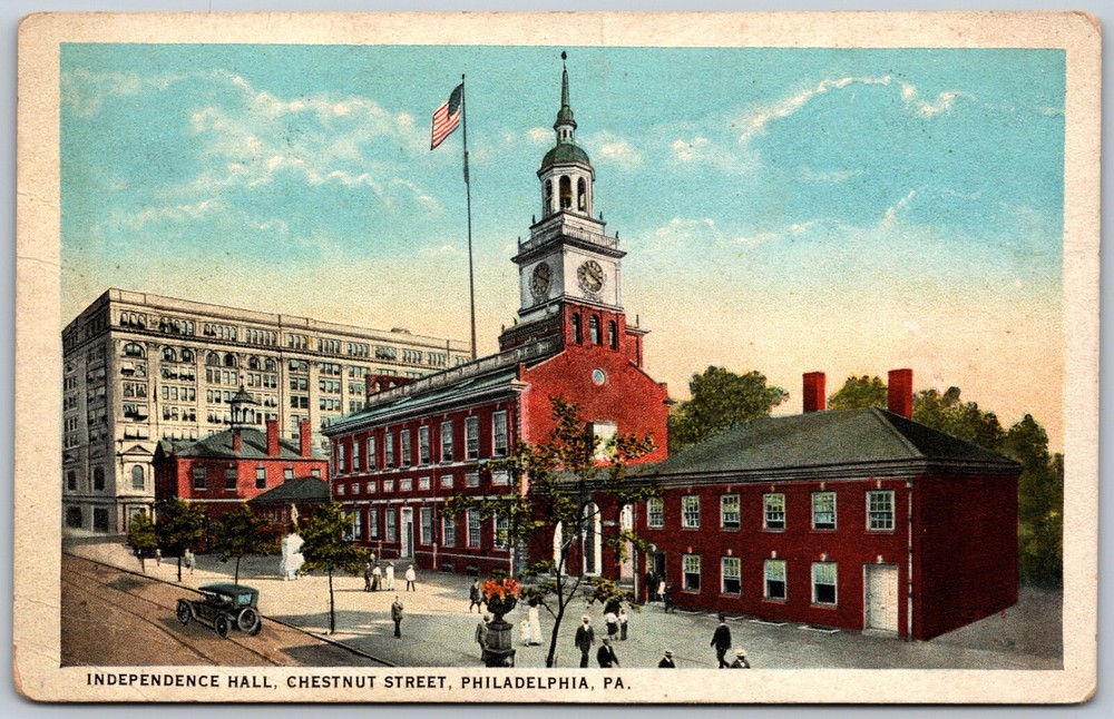 Independence Hall Chestnut St. PHILADELPHIA PA People Walk ANTIQUE Postcard