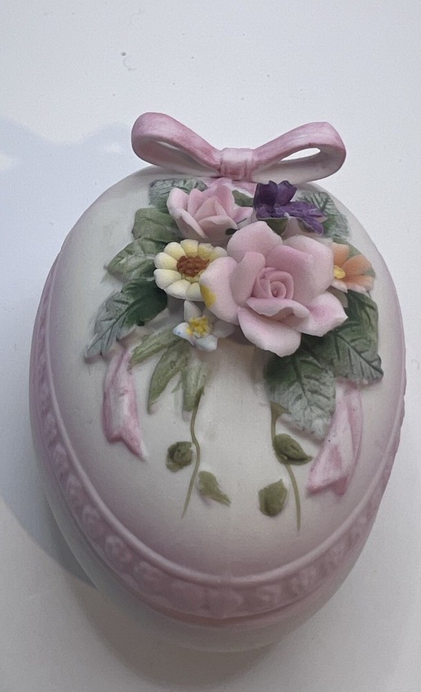 Vintage Lefton Egg Covered Candy Trinket Dish Pink Bow Porcelain Bisque KW4741