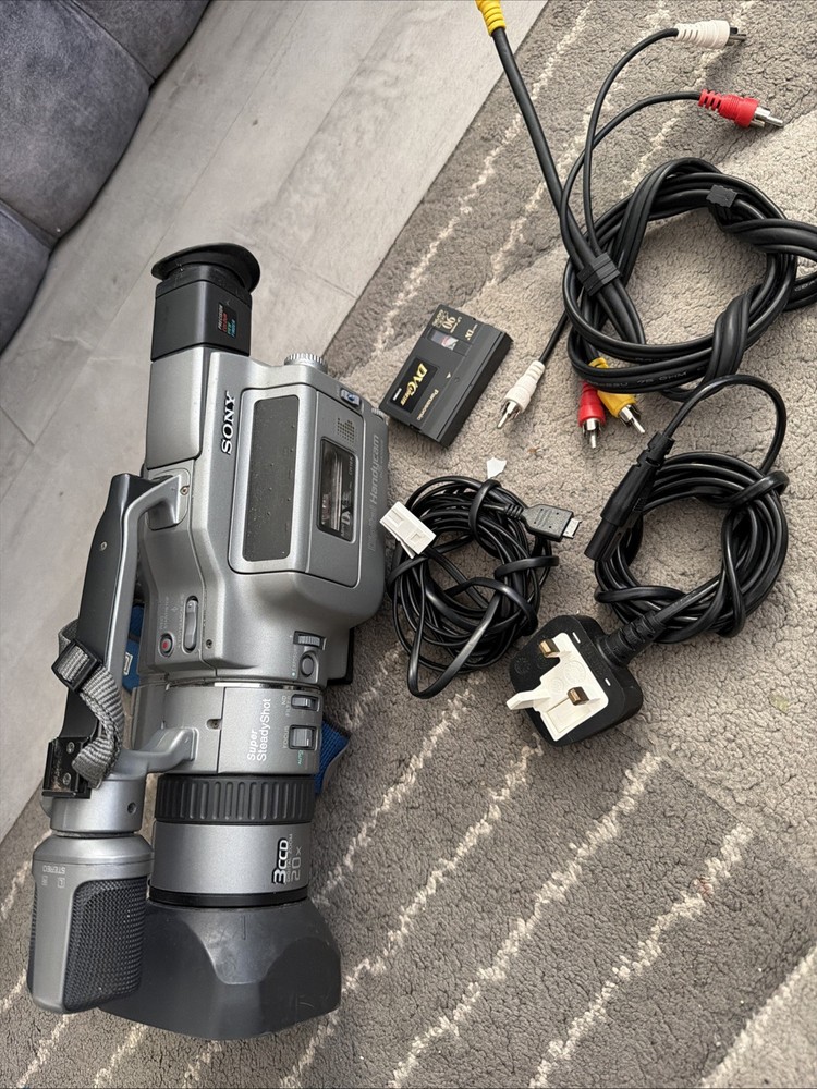 Sony Handycam DCR-VX1000E Mini DV Camcorder/Video Camera u18321