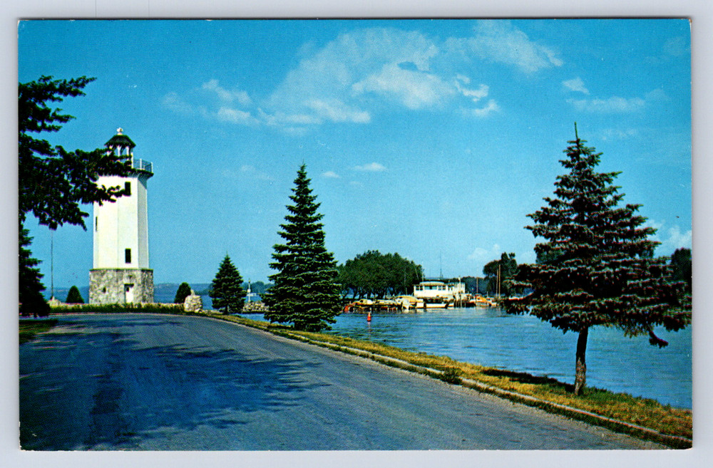 Vintage Postcard Lakeside Park Lighthouse Harbor Fond du Lac Wisconsin