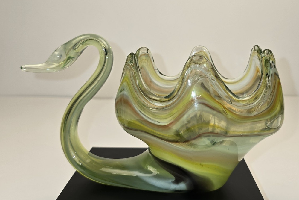 Vintage MCM SOONER Hand Blown Art Glass Swan Centerpiece Bowl 9