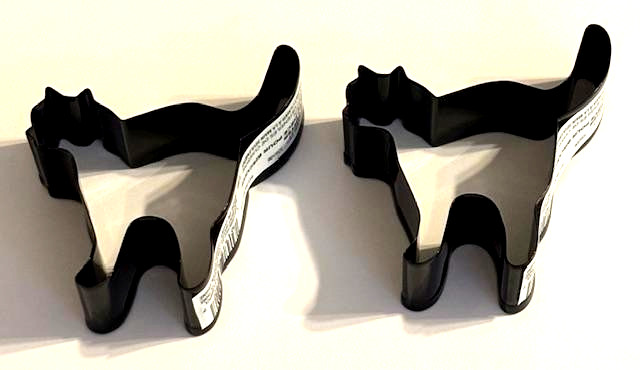 2 HALLOWEEN COOKIE CUTTERS BLACK CAT by Celebrate It small size metal
