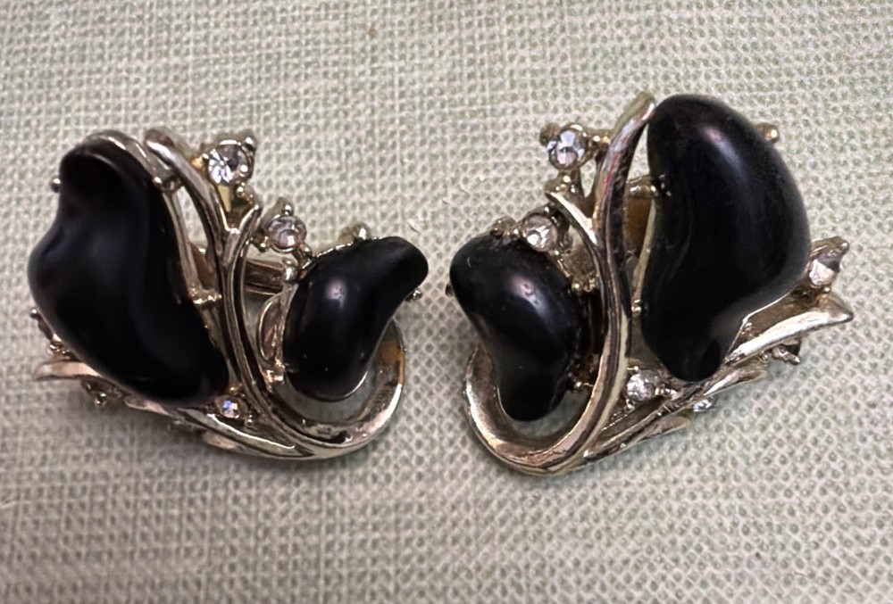 Coro Rhinestone Thermoset Clip on Earrings Gold Tone Vintage