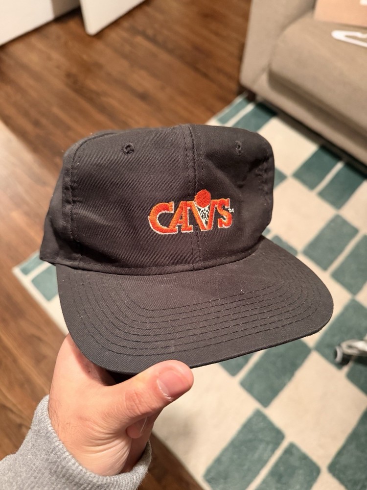 Vintage Cleveland Cavaliers Black 90s Snapback