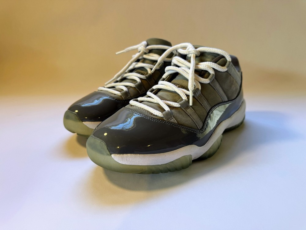 Nike Air Jordan 11 Retro Low Cool Grey Size 11 528895-003 [FLASH SALE]