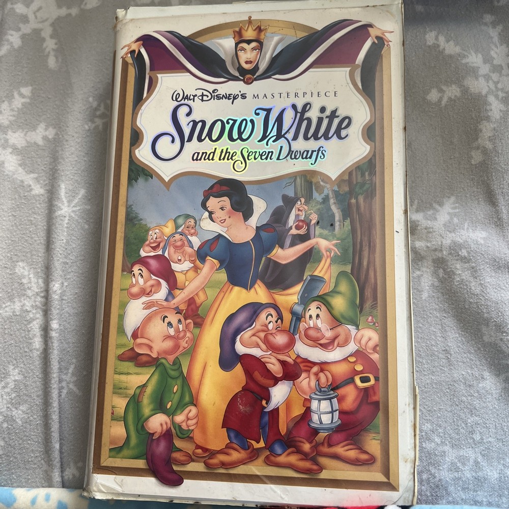 Disney Snow White and The Seven Dwarves VHS Tape