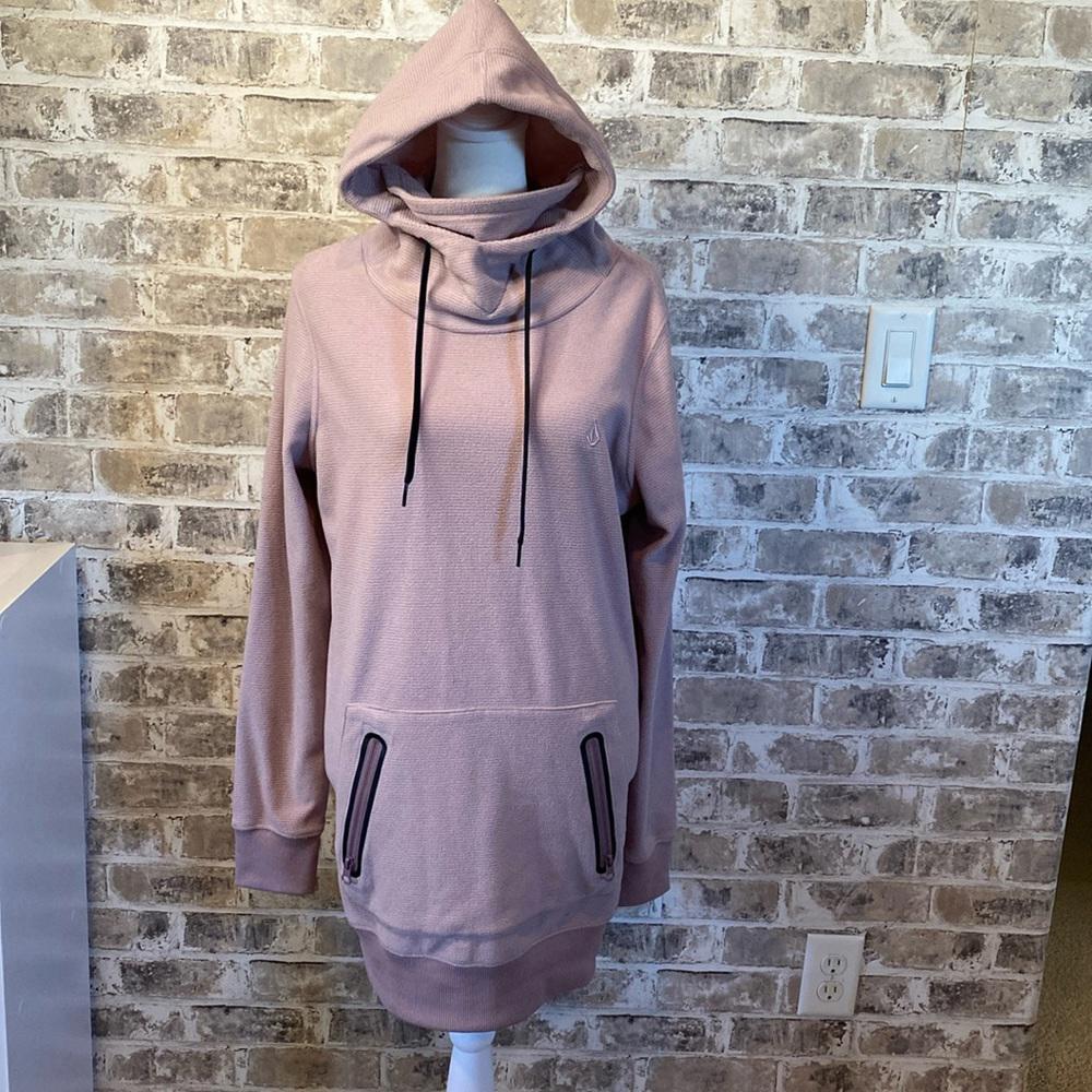 Volcom pullover long hoodie. Size M. Facemask. Light lavender. Front pocket.