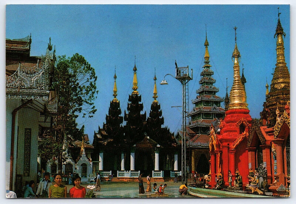 VINTAGE OLD ANTIQUE POSTCARD PHOTO PEOPLE SHWEDAGON PAGODA RANGOON BURMA
