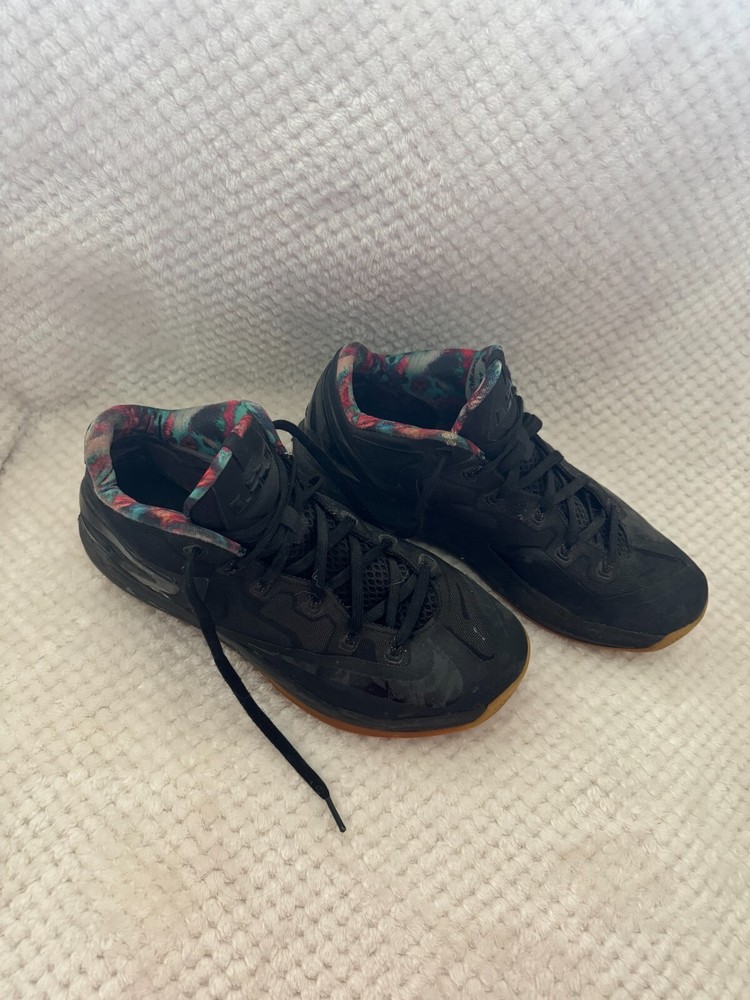 LeBron 11 XI Low Black Gum Shoes Men’s Size 10.5