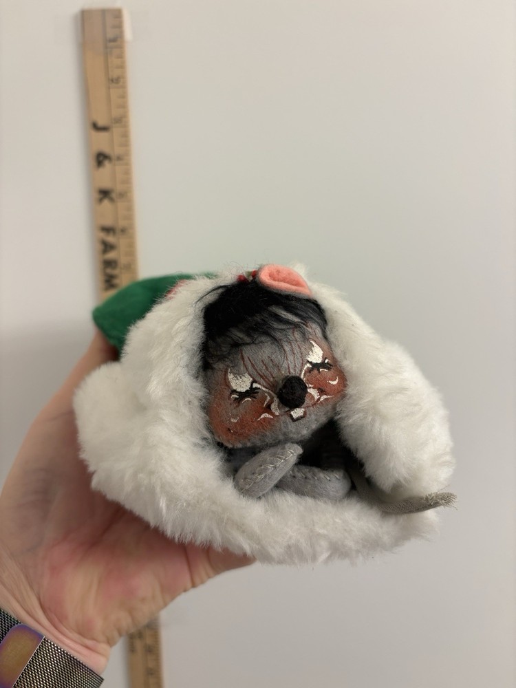 Vintage 1971 Annalee Mobilitee Doll CHRISTMAS MOUSE SLEEPING IN GREEN MITTEN
