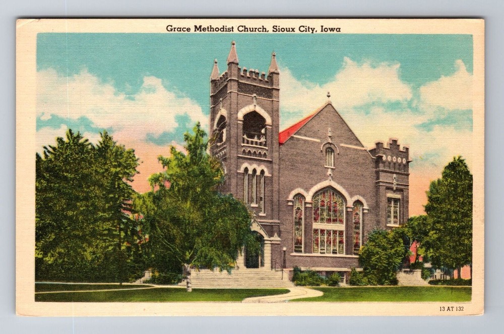 Sioux City IA-Iowa, Grace Methodist Church, Antique Vintage Souvenir Postcard