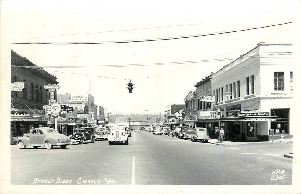 1940s Chehalis Washington Street Scene autos Ellis RPPC Postcard 26-744