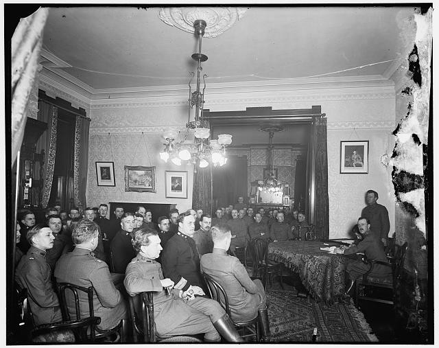 United Service Club,London gentlemen's club,Unidentified Group,Harris & Ewing
