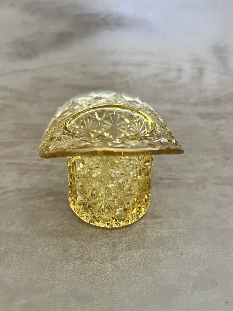 Vintage Fenton Daisy And Button Yellow Hat Top Hat Toothpick Holder Vase